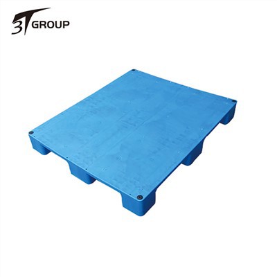 Kieto denio plastikiniai padėklai